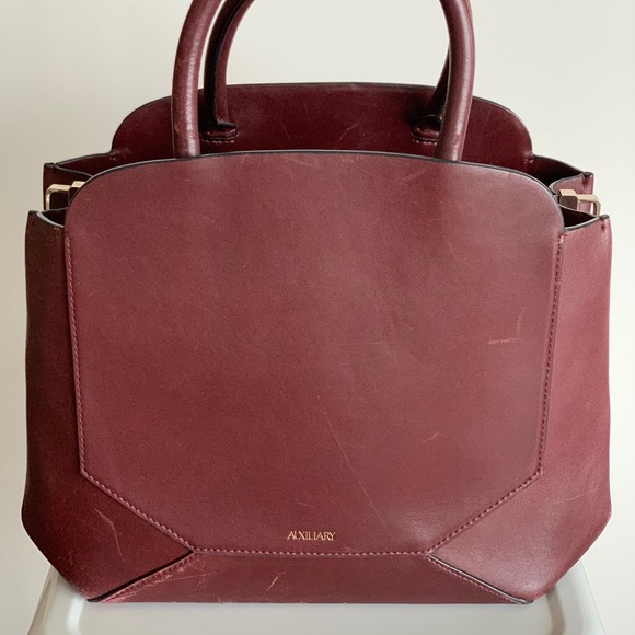 Auxiliary Handbags - Aritzia Auxiliary large burgundy Bega handbag
